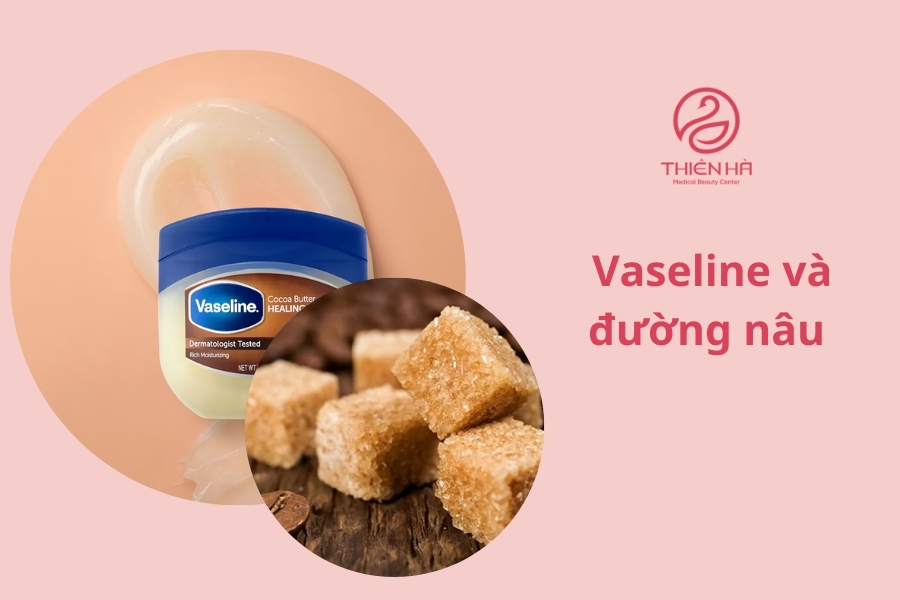 Vaseline và đường nâu là hai thành phần giúp giảm thâm môi khi kết hợp với nha