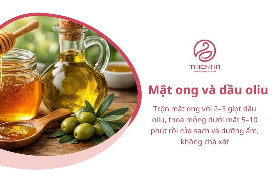 Bộ đôi mật ong và dầu oliu (hoặc dầu hạnh nhân) giúp dưỡng ẩm, làm mềm và cải thiện cảm giác khô căng, bong tróc của vùng da dưới mắt