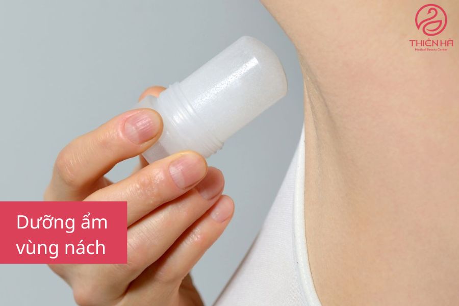 Dưỡng ẩm vùng nách 