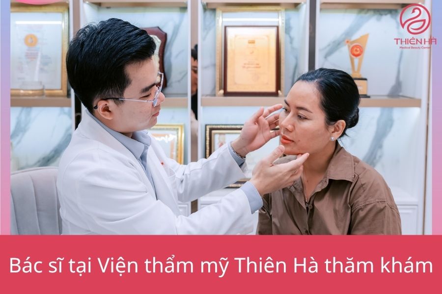 Trị chàm tận gốc uy tín và an toàn tại Viện Thẩm Mỹ Thiên Hà 4 Bác sĩ thăm khám kiểm tra tình trạng chàm